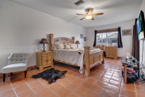 Villa ou maison à louer à Tampa, Floride: 4 chambres № 1877586 - photo 15