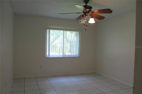 Casa en alquiler en Tampa, Florida, 4 dormitorios, 192.77 m2 № 1903217 - foto 16