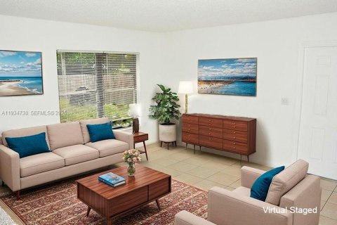 Copropriété à louer à Delray Beach, Floride: 2 chambres, 79.43 m2 № 1992933 - photo 1