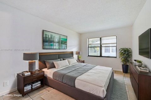 Copropriété à louer à Delray Beach, Floride: 2 chambres, 79.43 m2 № 1992933 - photo 2