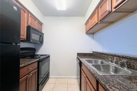Condo in Tampa, Florida, 2 bedrooms  № 2142446 - photo 6
