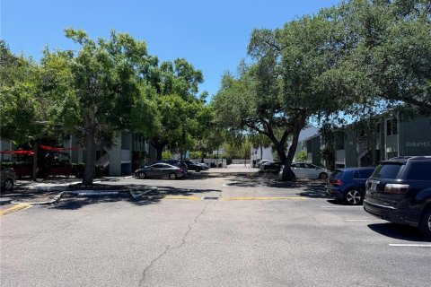Condo in Tampa, Florida, 2 bedrooms  № 2142446 - photo 16
