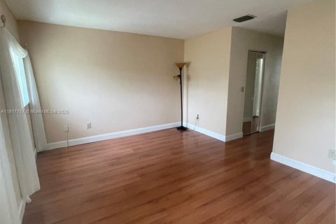 Купить виллу или дом в Майами, Флорида 3 спальни, 190.26м2, № 1957429 - фото 20