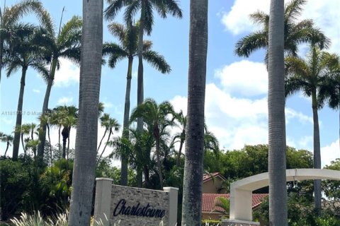 Купить виллу или дом в Майами, Флорида 3 спальни, 190.26м2, № 1957429 - фото 3