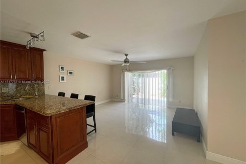 Купить виллу или дом в Майами, Флорида 3 спальни, 190.26м2, № 1957429 - фото 11