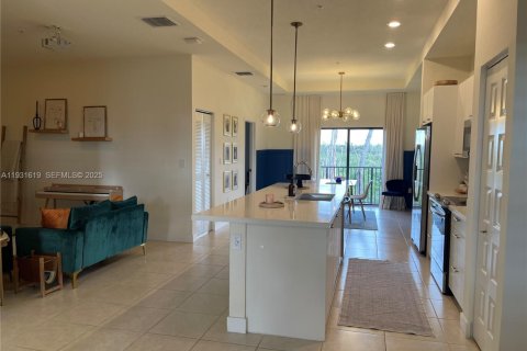 Снять в аренду кондоминиум в Дорал, Флорида 2 спальни, 105.35м2, № 1990660 - фото 24