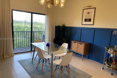 Снять в аренду кондоминиум в Дорал, Флорида 2 спальни, 105.35м2, № 1990660 - фото 6