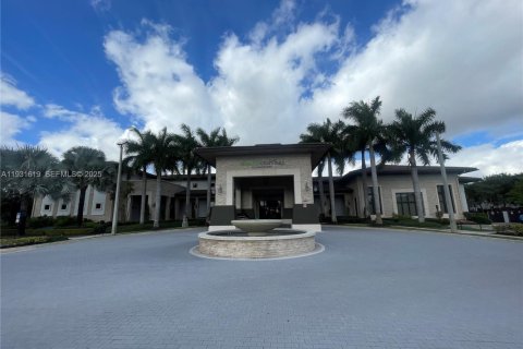 Снять в аренду кондоминиум в Дорал, Флорида 2 спальни, 105.35м2, № 1990660 - фото 26