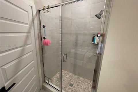 Снять в аренду кондоминиум в Дорал, Флорида 2 спальни, 105.35м2, № 1990660 - фото 14