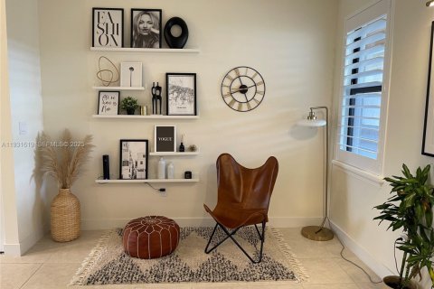 Снять в аренду кондоминиум в Дорал, Флорида 2 спальни, 105.35м2, № 1990660 - фото 3