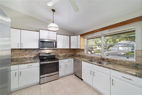 Casa en venta en Ocala, Florida, 2 dormitorios, 137.5 m2 № 1808323 - foto 6