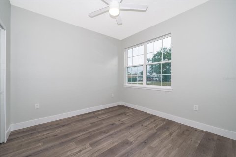 House in Orlando, Florida 4 bedrooms, 174.75 sq.m. № 1557542 - photo 6