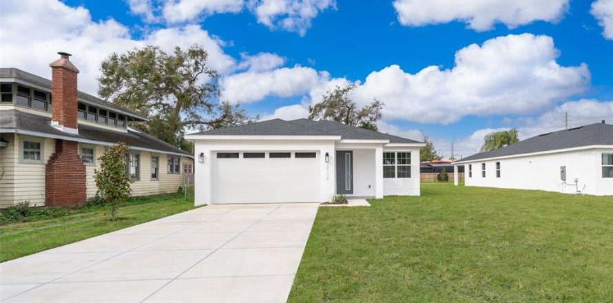 House in Orlando, Florida 4 bedrooms, 174.75 sq.m. № 1557542