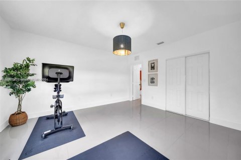 Villa ou maison à vendre à North Miami, Floride: 4 chambres, 187.48 m2 № 2081586 - photo 27