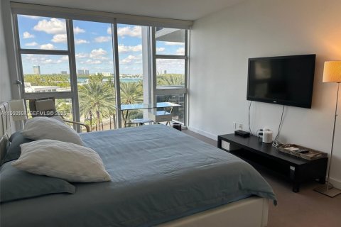 Condominio en alquiler en Bal Harbour, Florida, 2 dormitorios, 98.1 m2 № 2056642 - foto 9