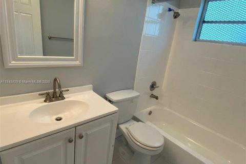 Apartment in Miami Beach, Florida 39.02 sq.m. № 1855082 - photo 12