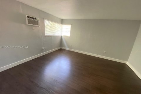 Apartment in Miami Beach, Florida 39.02 sq.m. № 1855082 - photo 5