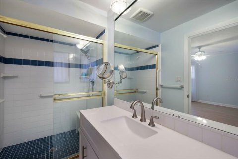 House in Bradenton, Florida 4 bedrooms, 188.22 sq.m. № 2150384 - photo 16