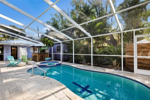 House in Bradenton, Florida 4 bedrooms, 188.22 sq.m. № 2150384 - photo 6