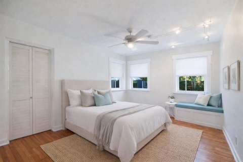 House in Bradenton, Florida 4 bedrooms, 188.22 sq.m. № 2150384 - photo 19