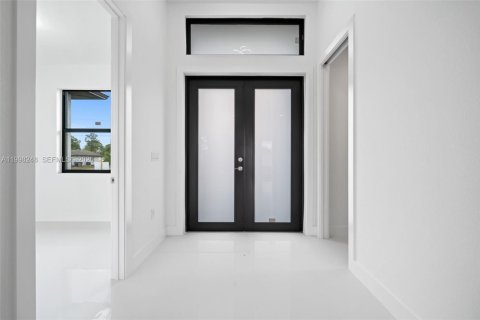 Купить виллу или дом в Лихай-Эйкерс, Флорида 4 спальни, 139.35м2, № 2060541 - фото 4