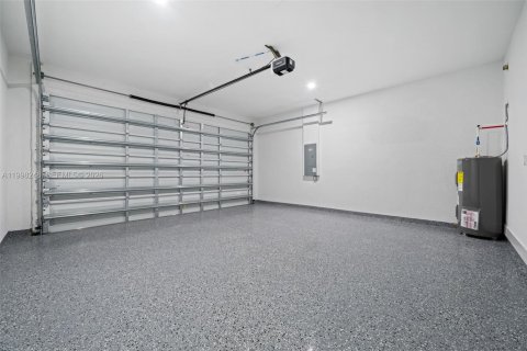 Купить виллу или дом в Лихай-Эйкерс, Флорида 4 спальни, 139.35м2, № 2060541 - фото 25