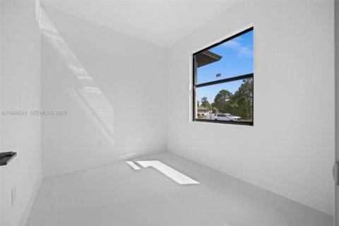 Купить виллу или дом в Лихай-Эйкерс, Флорида 4 спальни, 139.35м2, № 2060541 - фото 23