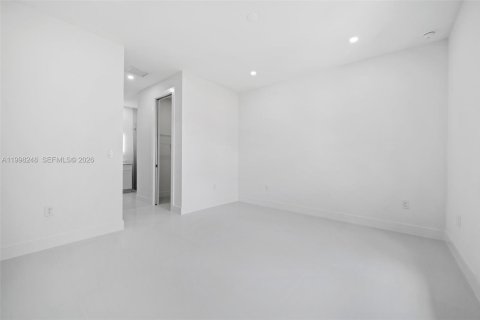 Купить виллу или дом в Лихай-Эйкерс, Флорида 4 спальни, 139.35м2, № 2060541 - фото 16