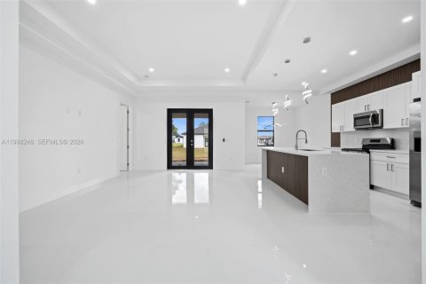 Купить виллу или дом в Лихай-Эйкерс, Флорида 4 спальни, 139.35м2, № 2060541 - фото 9