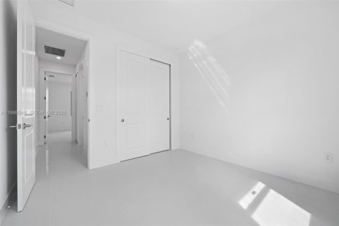 Купить виллу или дом в Лихай-Эйкерс, Флорида 4 спальни, 139.35м2, № 2060541 - фото 19