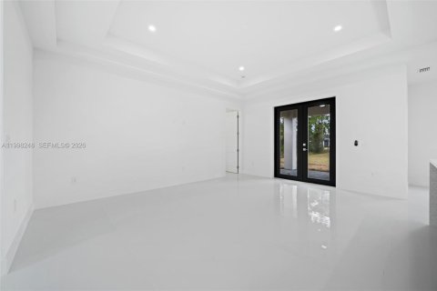 Купить виллу или дом в Лихай-Эйкерс, Флорида 4 спальни, 139.35м2, № 2060541 - фото 14