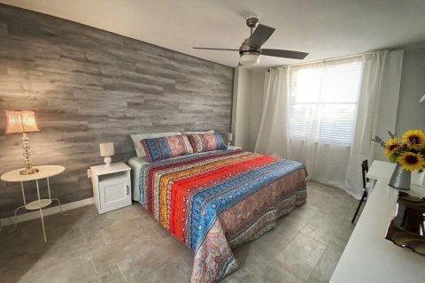 Condominio en alquiler en Clearwater, Florida, 2 dormitorios, 90.12 m2 № 2106066 - foto 10
