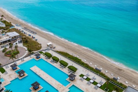 Condo à Hallandale Beach, Floride, 2 chambres  № 2066388