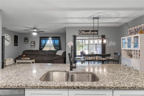 House in Mulberry, Florida 4 bedrooms, 169.83 sq.m. № 1846810 - photo 10