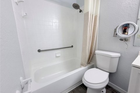 Condo in Orlando, Florida, 1 bedroom  № 2166692 - photo 15