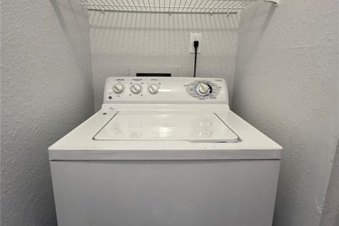 Condo in Orlando, Florida, 1 bedroom  № 2166692 - photo 21