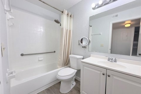 Condo in Orlando, Florida, 1 bedroom  № 2166692 - photo 14