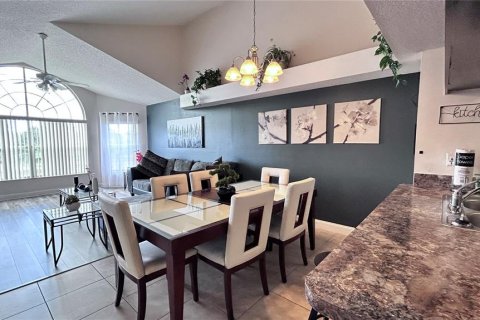 Condominio en venta en Kissimmee, Florida, 3 dormitorios, 119.57 m2 № 1876612 - foto 5