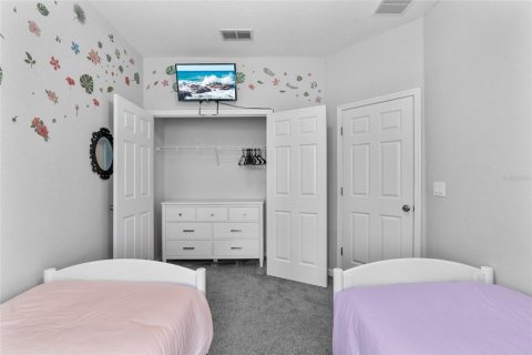 House in Kissimmee, Florida 6 bedrooms, 216.74 sq.m. № 1915948 - photo 12