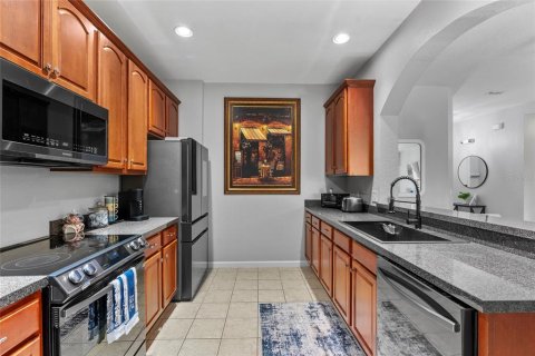 House in Kissimmee, Florida 6 bedrooms, 216.74 sq.m. № 1915948 - photo 17