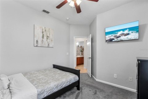 House in Kissimmee, Florida 6 bedrooms, 216.74 sq.m. № 1915948 - photo 14