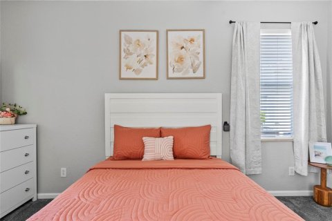 House in Kissimmee, Florida 6 bedrooms, 216.74 sq.m. № 1915948 - photo 22