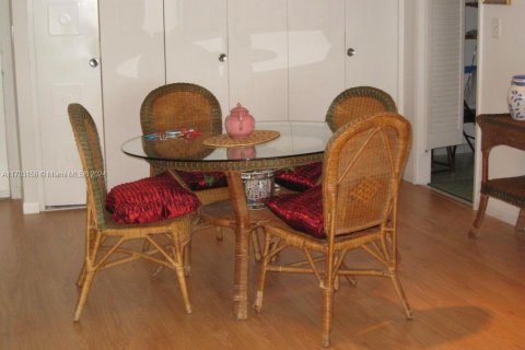 Condominio en venta en Miami Beach, Florida, 1 dormitorio, 97.18 m2 № 1604261 - foto 8