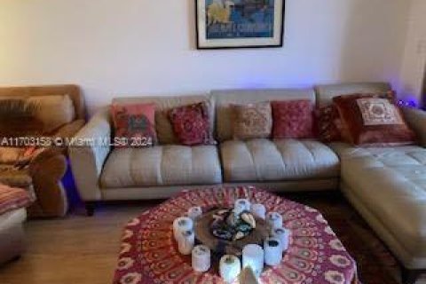 Condominio en venta en Miami Beach, Florida, 1 dormitorio, 97.18 m2 № 1604261 - foto 3