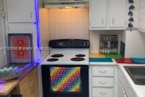 Condominio en venta en Miami Beach, Florida, 1 dormitorio, 97.18 m2 № 1604261 - foto 12