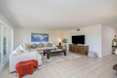 Condo in Boca Raton, Florida, 2 bedrooms  № 2175407 - photo 8