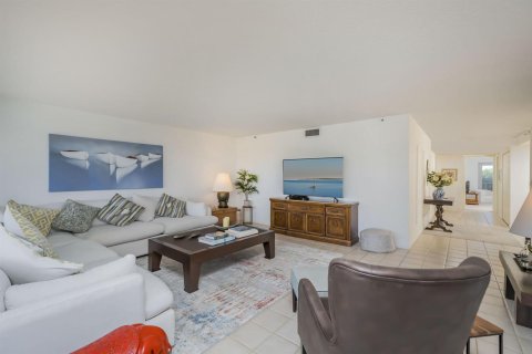 Condo in Boca Raton, Florida, 2 bedrooms  № 2175407 - photo 9