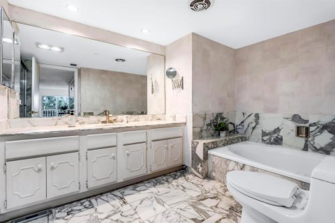 Condo in Boca Raton, Florida, 2 bedrooms  № 2175407 - photo 25