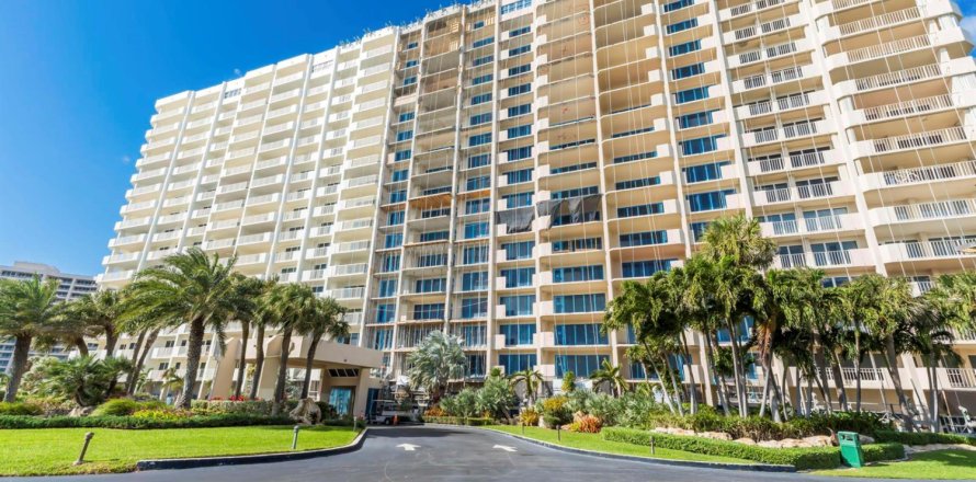 Condo in Boca Raton, Florida, 2 bedrooms  № 2175407