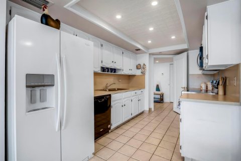 Condo in Boca Raton, Florida, 2 bedrooms  № 2175407 - photo 16